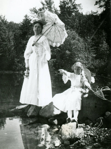 According to an accompanying note, this picture is of Rosa Richardson Williams with her young niece, Nina Judkins.